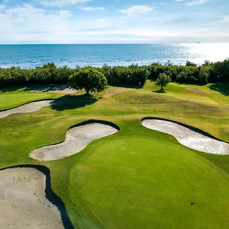 La Foresteria Del Golf Couette-café *